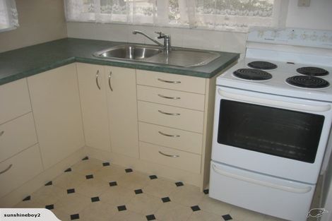 Photo of property in 2/31 Marcel Place, Glenfield, Auckland, 0629