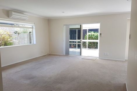 Photo of property in 27 Dan Tori Place, Orewa, 0931