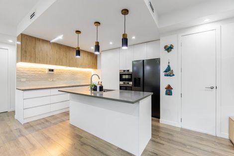 Photo of property in 8 Windlass Street, Long Bay, Auckland, 0630