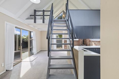 Photo of property in 1/9 Brierley Place, Marfell, New Plymouth, 4310