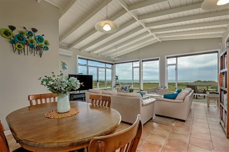 Photo of property in 18a Marine Parade South, Foxton Beach, Foxton, 4815