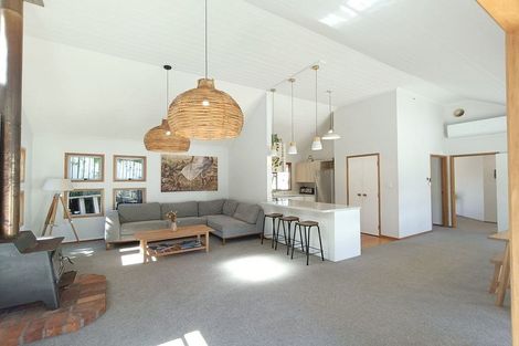 Photo of property in 16a Russell Drive, Oakura, 4314