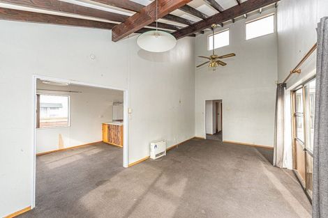 Photo of property in 19 Tongariro Street, Castlecliff, Whanganui, 4501