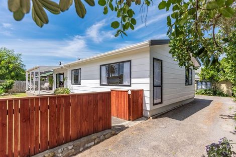 Photo of property in 6 Percival Road, Paraparaumu Beach, Paraparaumu, 5032