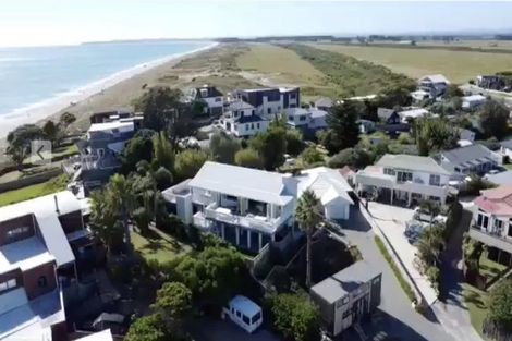 Photo of property in 153 Karewa Parade, Papamoa Beach, Papamoa, 3118