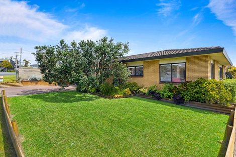 Photo of property in 822a Whangaparaoa Road, Manly, Whangaparaoa, 0930