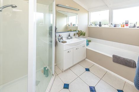 Photo of property in 1 Banks Place, Tawhero, Whanganui, 4501