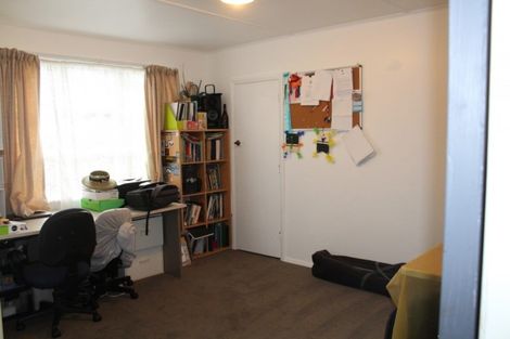Photo of property in 16 James Street, Dannevirke, 4930