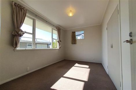 Photo of property in 1/26 Becroft Drive, Forrest Hill, Auckland, 0620