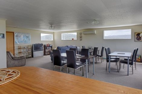 Photo of property in 529 Waikawa-curio Bay Road, Curio Bay, Tokanui, 9884
