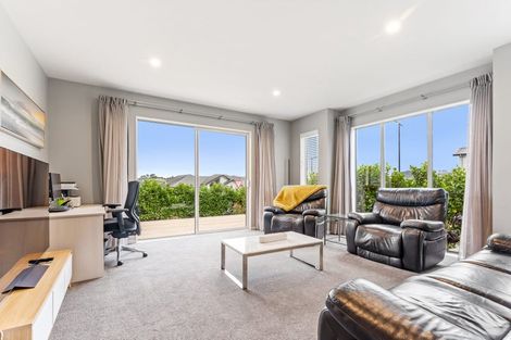 Photo of property in 2 Boocock Crescent, Orewa, 0931
