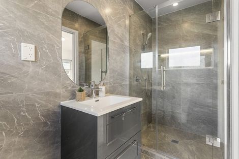 Photo of property in 1/11 Corunna Road, Milford, Auckland, 0620