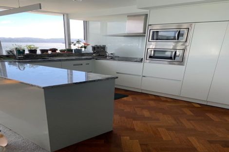 Photo of property in Oriana Apartments, 248 Oriental Parade, Oriental Bay, Wellington, 6011