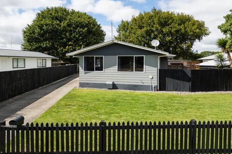 Photo of property in 103 Collins Road, Melville, Hamilton, 3206