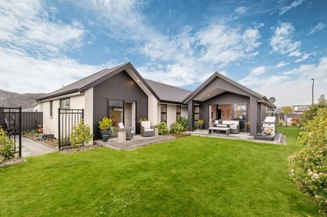 Photo of property in 19 Quigley Crescent, Cromwell, 9310