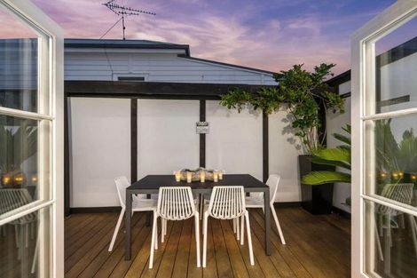 Photo of property in 2/34 Clifton Road, Herne Bay, Auckland, 1011
