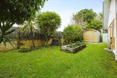 Photo of property in 15 Sheriff Place, Randwick Park, Auckland, 2105