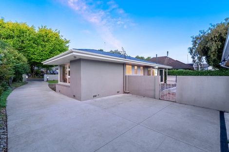 Photo of property in 223 Memorial Avenue, Burnside, Christchurch, 8053