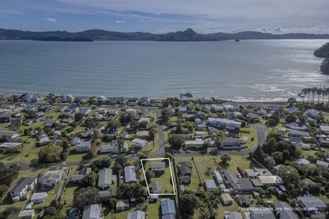 Photo of property in 20 Hardy Place, Cooks Beach, Whitianga, 3591