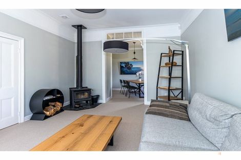 Photo of property in 43 Rhodes Street, Waimate, 7924