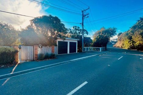 Photo of property in 15 Glanmire Road, Newlands, Wellington, 6037