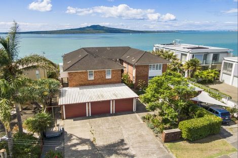 Photo of property in 4/64 Seacliffe Avenue, Belmont, Auckland, 0622