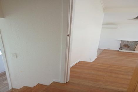 Photo of property in 8 Dawnhaven Drive, Te Atatu Peninsula, Auckland, 0610