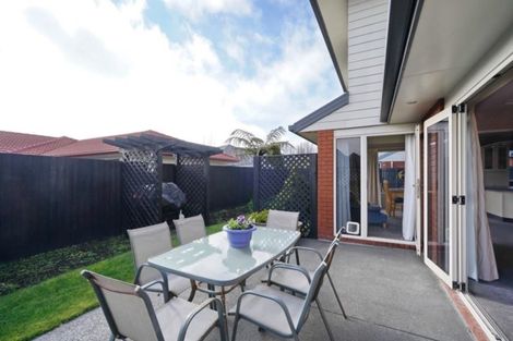 Photo of property in 8 Evenwood Place, Waimairi Beach, Christchurch, 8083