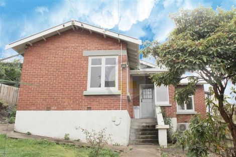 Photo of property in 42 Manor Place, Dunedin Central, Dunedin, 9016