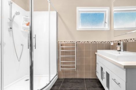 Photo of property in 1/10 Oregon Place, Papakura, 2110