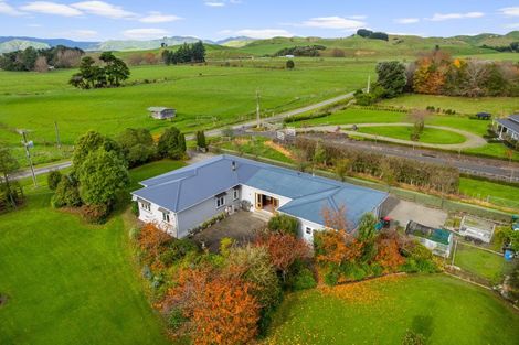 Photo of property in 65 Oparatai Road, Mangatainoka, Pahiatua, 4982