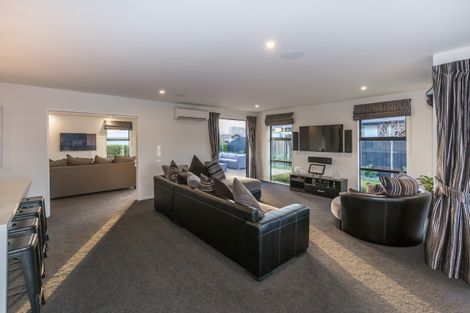 Photo of property in 41 Te Whenu Crescent, Marshland, Christchurch, 8083