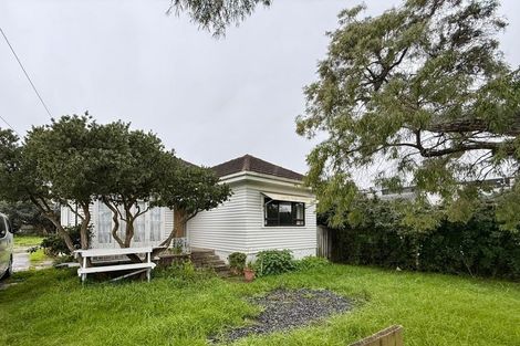 Photo of property in 5 Thomas Road, Mangere, Auckland, 2022