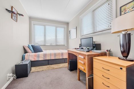 Photo of property in 356 Cambridge Terrace, Naenae, Lower Hutt, 5011