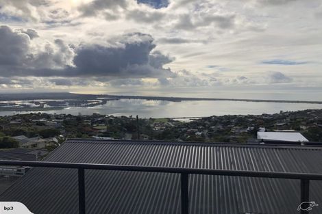 Photo of property in 2/12 Muritai Terrace, Mount Pleasant, Christchurch, 8081