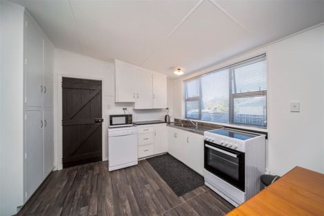 Photo of property in 154 Miranda Street, Stratford, 4332