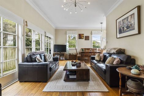 Photo of property in 2/1 Diomede Street, Bayswater, Auckland, 0622