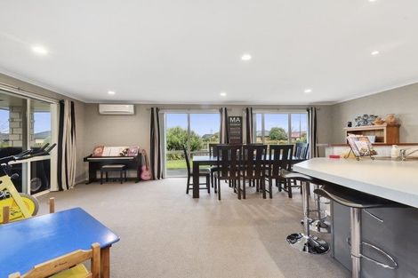 Photo of property in 1 Woburn Court, Rototuna North, Hamilton, 3210