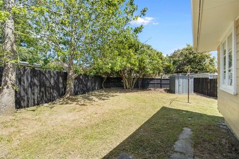 Photo of property in 2/40 Amberley Avenue, Te Atatu South, Auckland, 0610