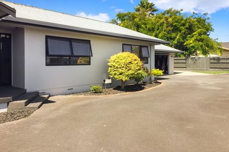 Photo of property in 22 Dover Road, St Andrews, Hamilton, 3200