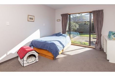 Photo of property in 22 Berkshire Drive, Avonhead, Christchurch, 8042