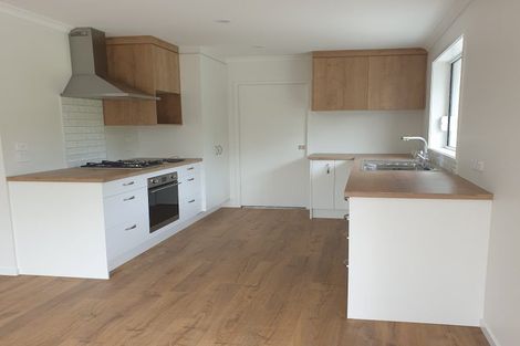 Photo of property in 1363 State Highway 16, Waimauku, 0883