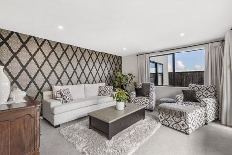 Photo of property in 6 Franks Way, Papamoa Beach, Papamoa, 3118