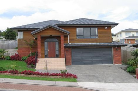 Photo of property in 27 Chadlington Avenue, Henderson, Auckland, 0612