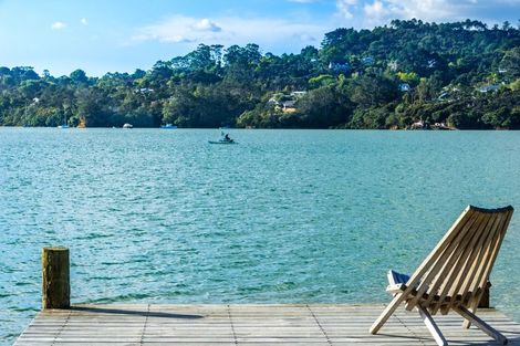 Photo of property in 68 The Terrace, Herald Island, Auckland, 0618