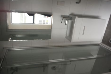 Photo of property in 2/10 Silver Moon Road, Albany Heights, Auckland, 0632