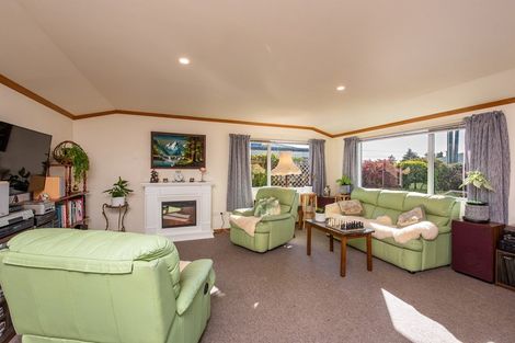 Photo of property in 2 Meadowvale Drive, Levin, 5510