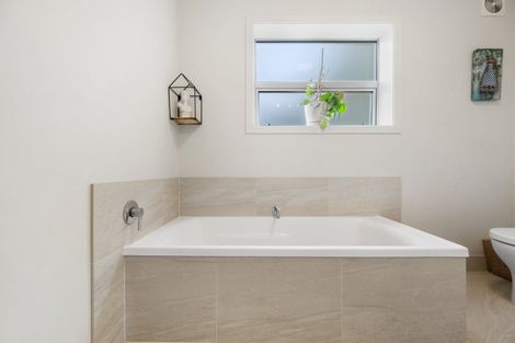 Photo of property in 16 Missy Crescent, Mount Pisa, Cromwell, 9383