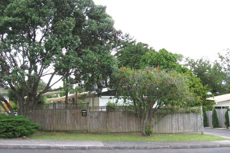 Photo of property in 11 Woodstock Road, Forrest Hill, Auckland, 0620