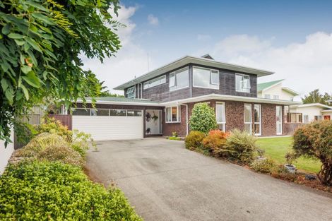 Photo of property in 4 Anaru Place, Awapuni, Palmerston North, 4412